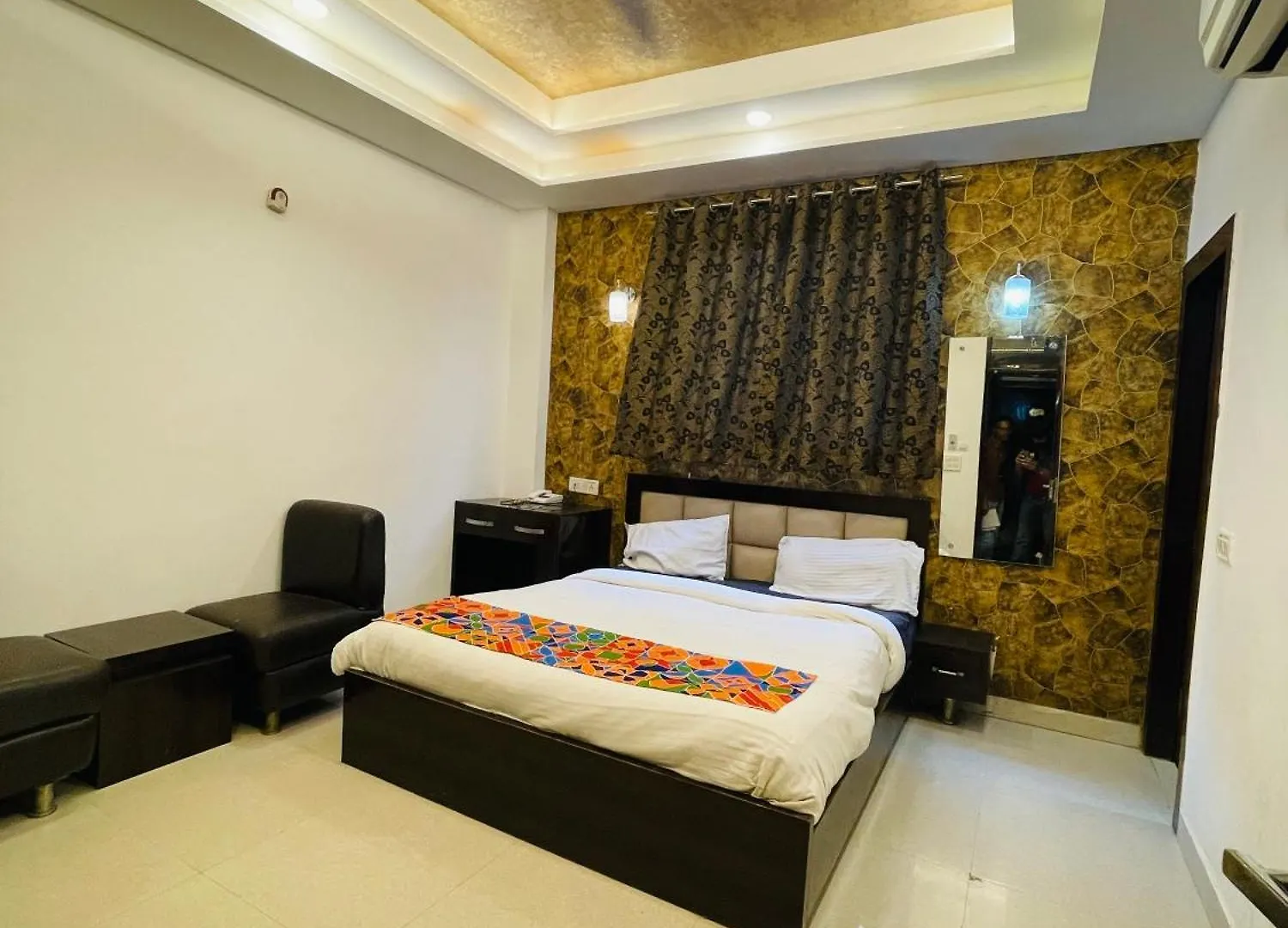 Hotel Urban Zip - Near Taj Mahal - Family Affordable Stay Agra   Agra (Uttar Pradesh)