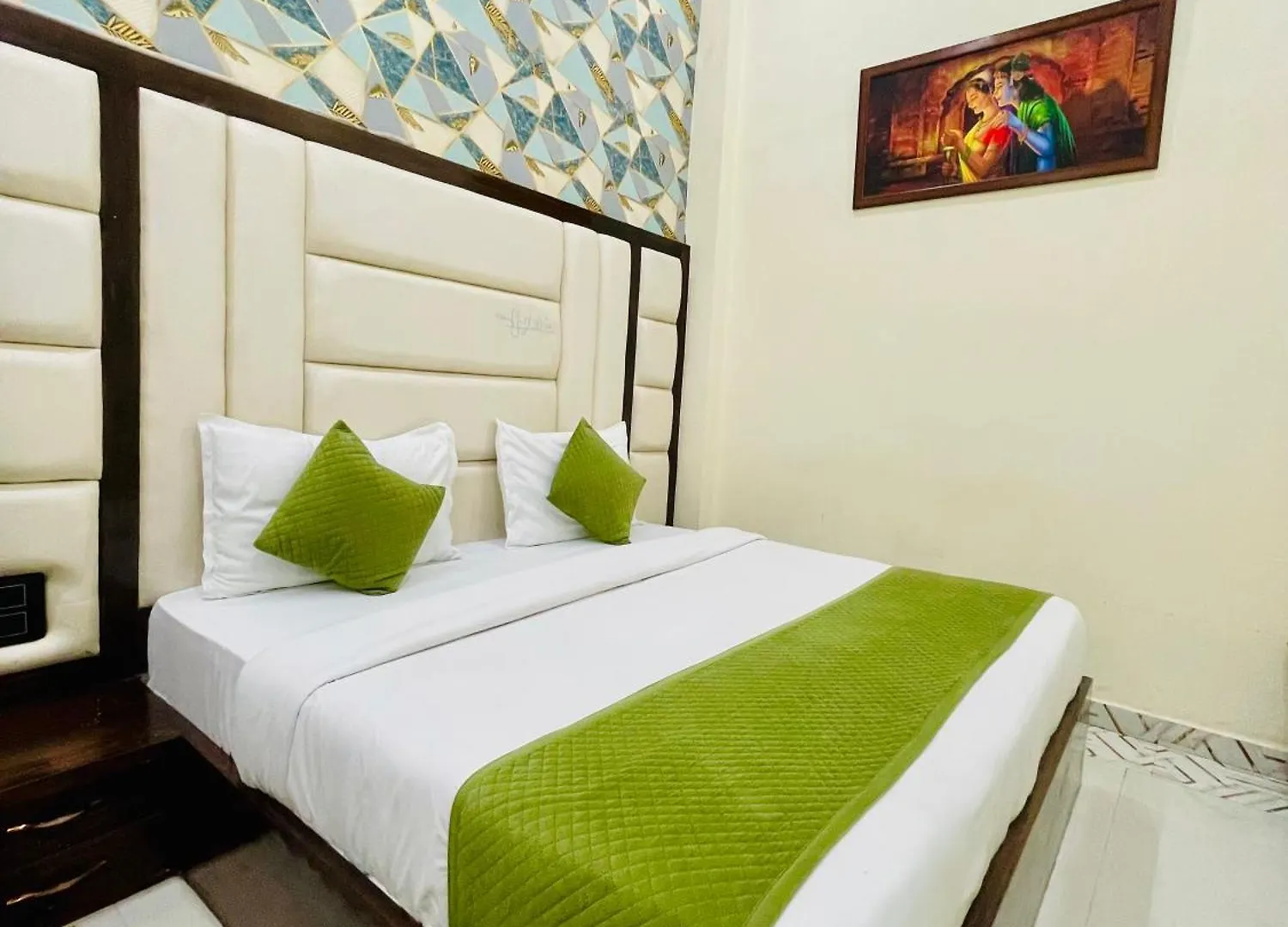 Hotel Urban Zip - Near Taj Mahal - Family Affordable Stay Agra  Agra (Uttar Pradesh)